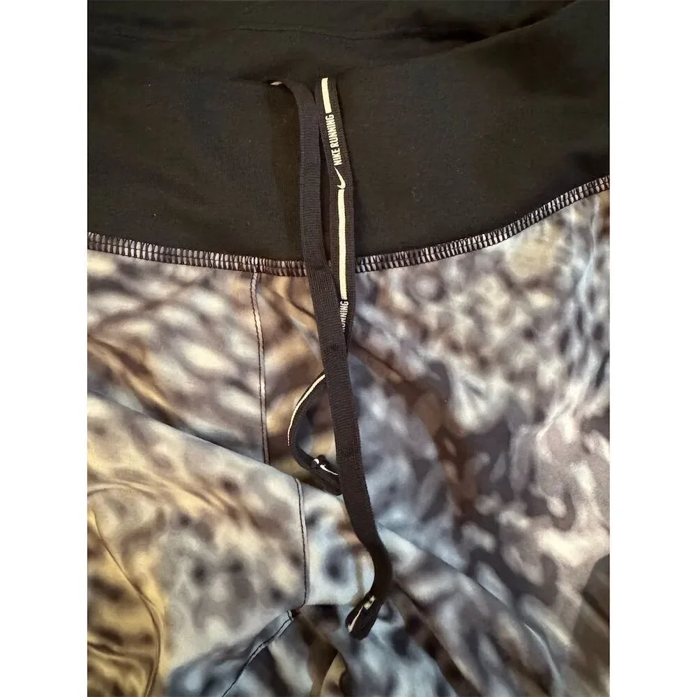 Nike Women's XS Black Tie-Dye Running Shorts Dri-Fit Gym Activewear